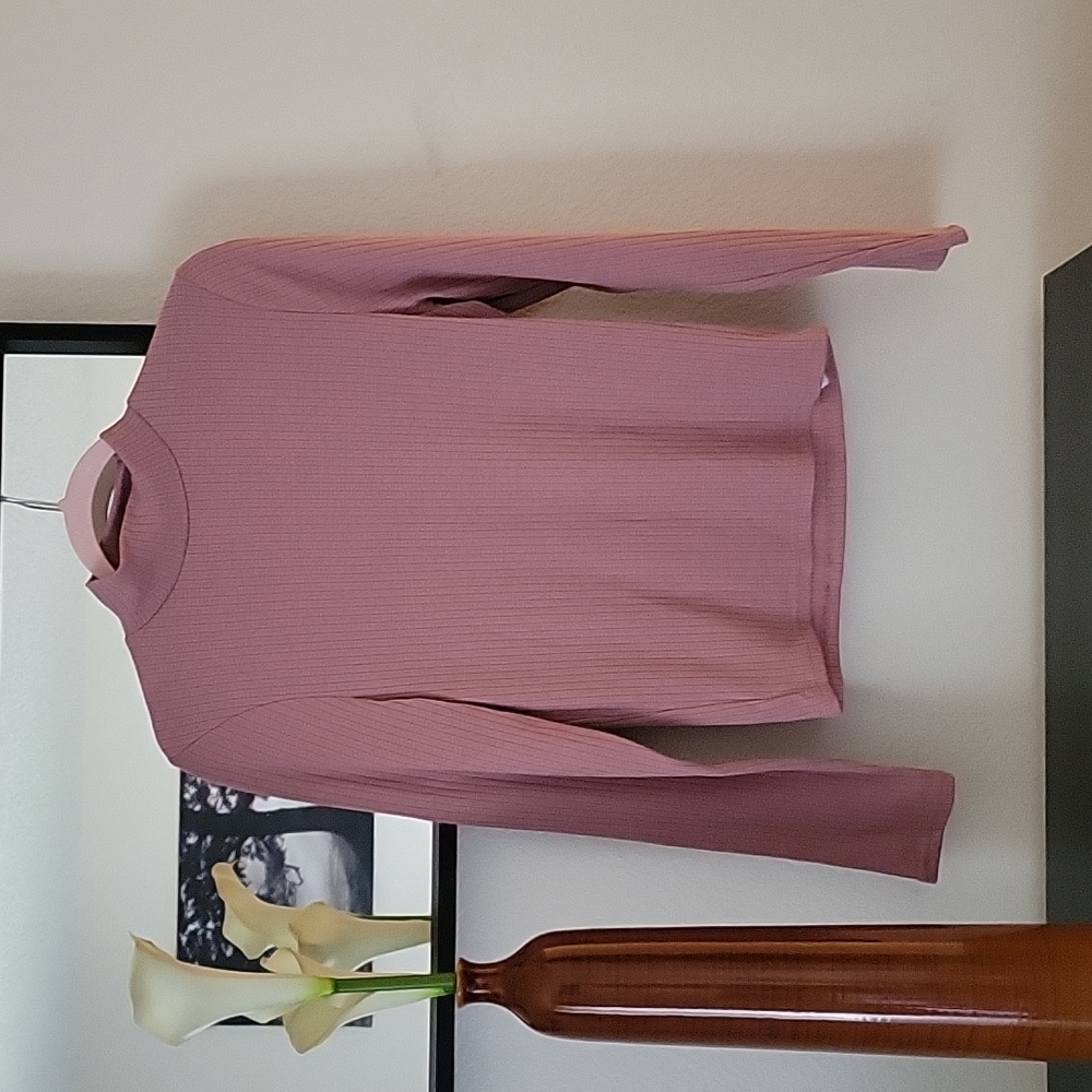 blouse but it is more medium than XL.